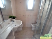 Bagno con box doccia